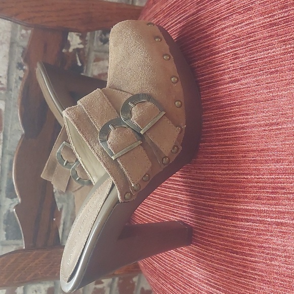Dana Buchman Suede Clogs Size 6 - Picture 6 of 10
